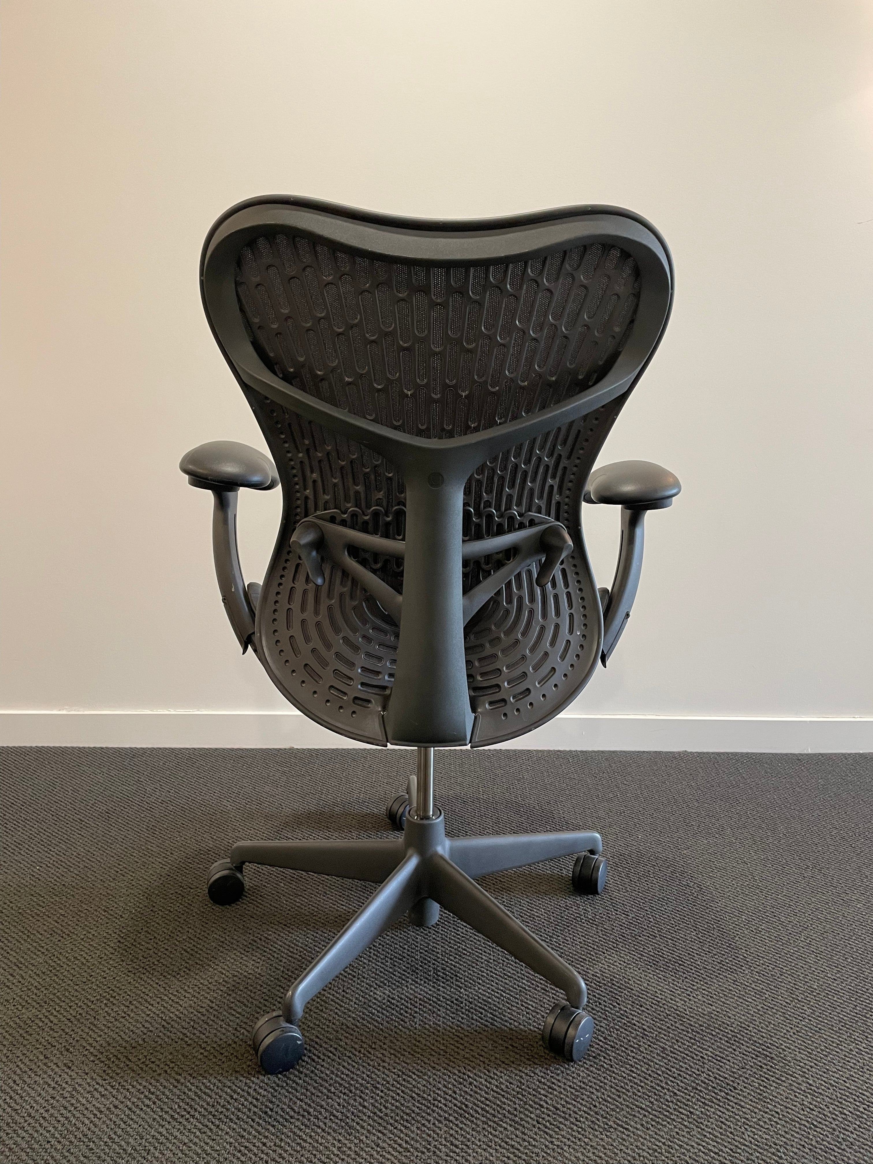 Herman Miller Mirra 2 with Armrest