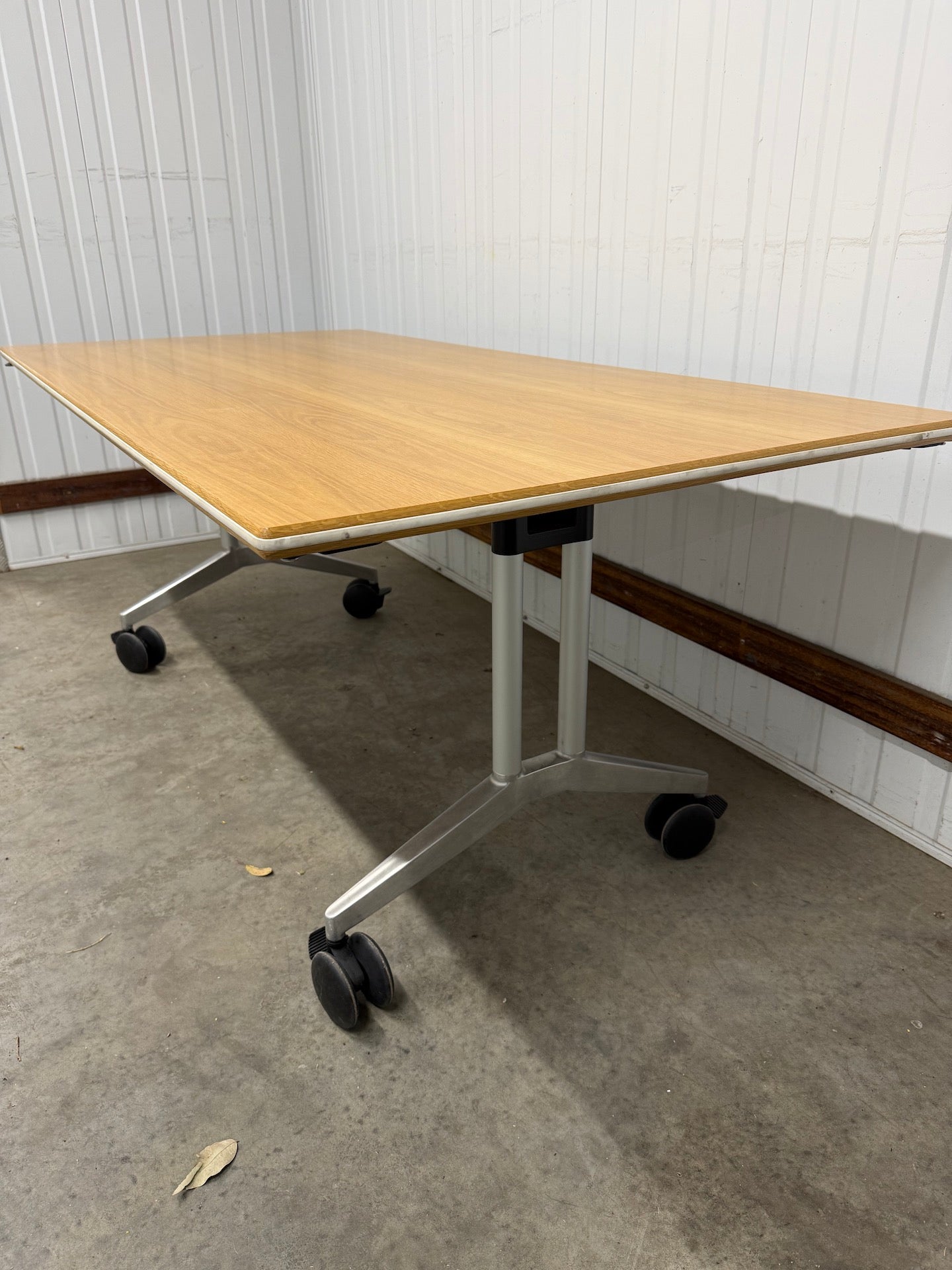 Wilkhahn Timetable Shift 614 Folding Table - American Oak Veneer with white rubber edge