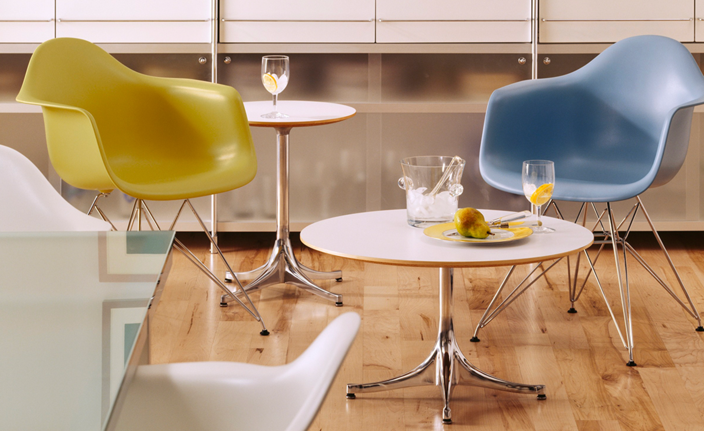 Original Herman Miller Nelson Pedestal Side Coffee Table – George Nelson