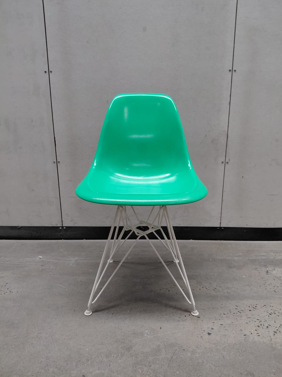 Authentic Herman Miller Eames Molded Fiberglass Side Chair – Green / White Wire Base