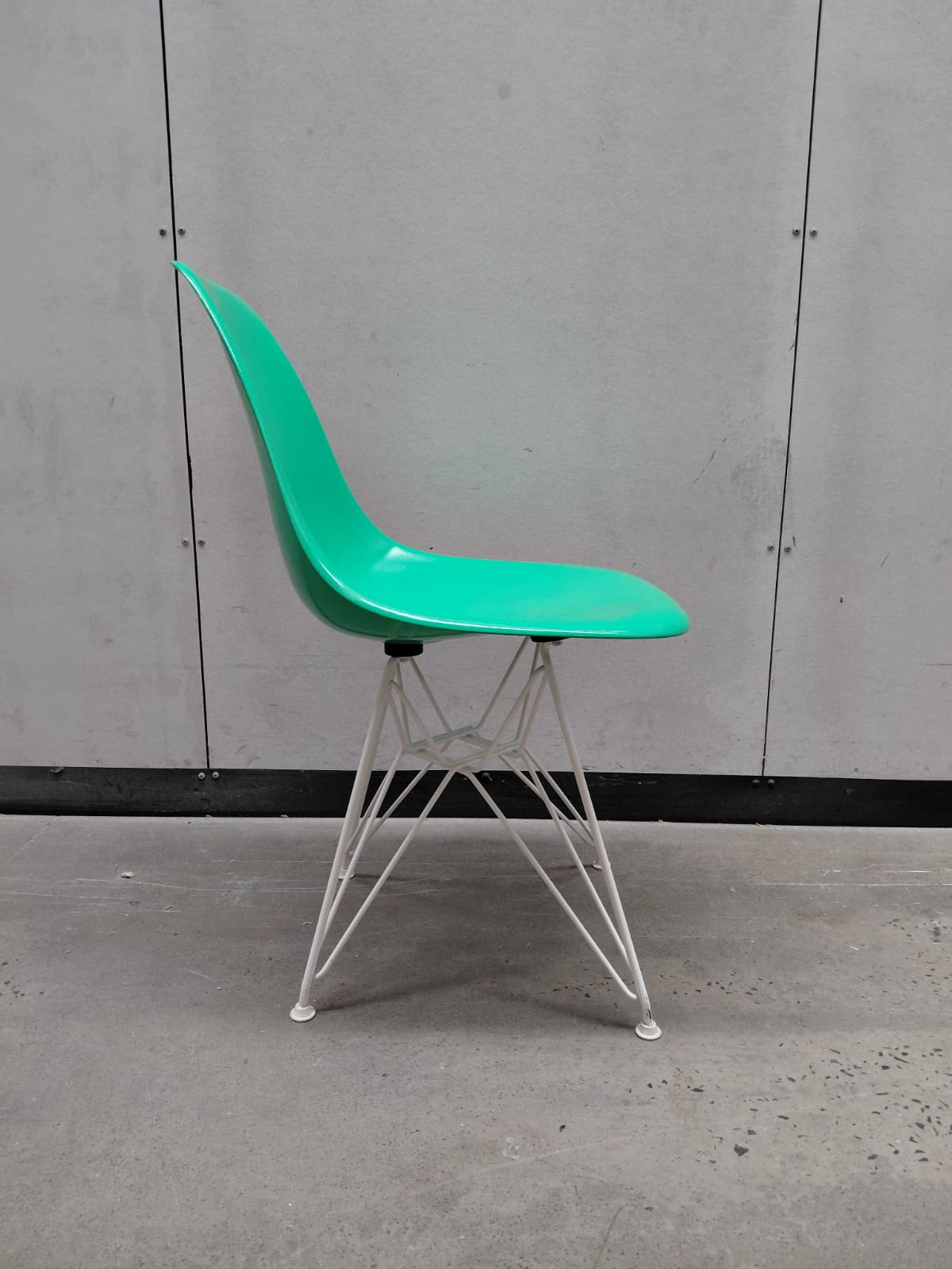 Authentic Herman Miller Eames Molded Fiberglass Side Chair – Green / White Wire Base