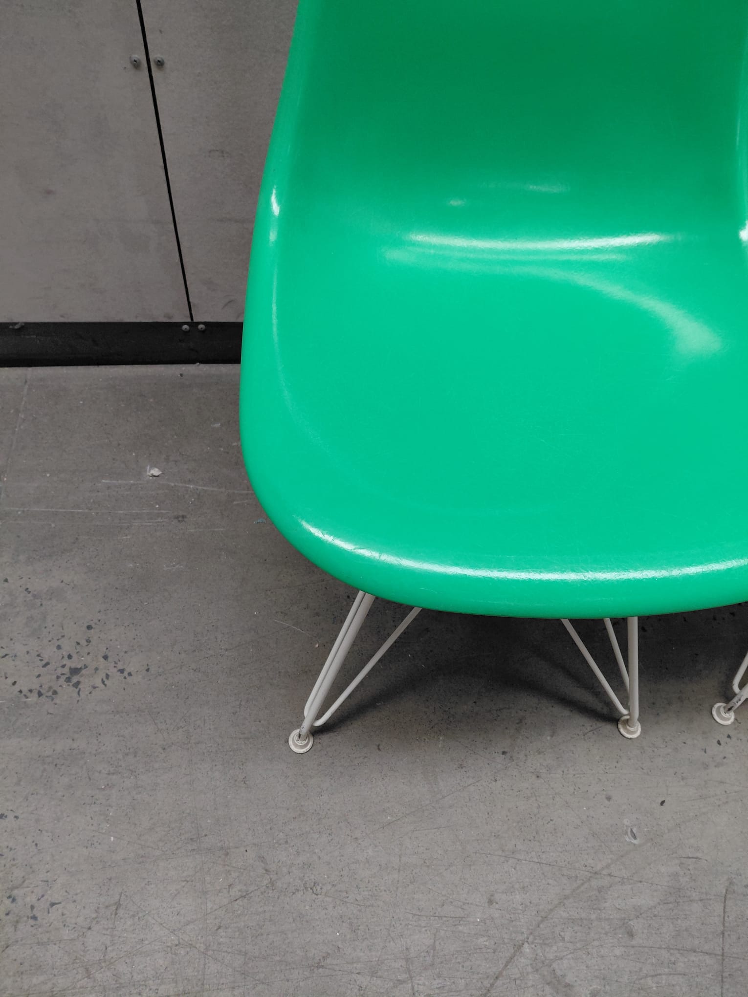 Authentic Herman Miller Eames Molded Fiberglass Side Chair – Green / White Wire Base