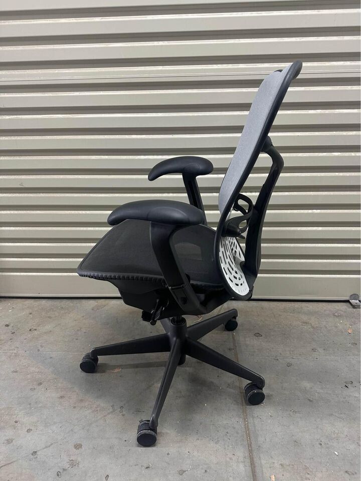 Herman Miller Mirra Office Chair with Armrest, Butterfly Back- Black/Grey